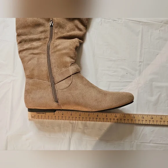 Shoe Dazzle Tan Heeled Boots NWOT SIZE 11 WC - Picture 8 of 13